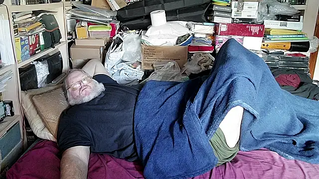 hadeszeuss2 online show from 01-04-25, 01:10