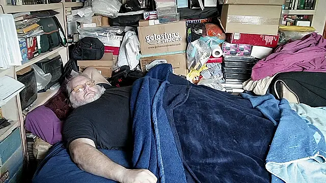 hadeszeuss2 online show from 01-17-26, 02:33