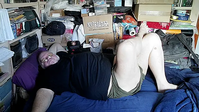 hadeszeuss2 online show from 03-19-26, 02:32