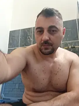 Snapshot of Mirkoxxx@xh chatting on 06-08-26, 05:35 Mirkoxxxxh online show from 06-08-26, 05:35