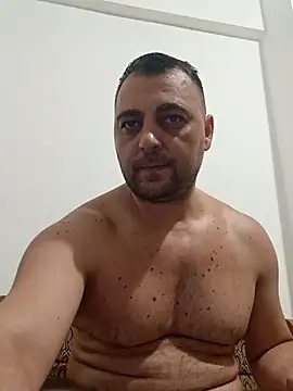 Snapshot of Mirkoxxx@xh chatting on 07-30-26, 07:35 Mirkoxxxxh online show from 07-30-26, 07:35
