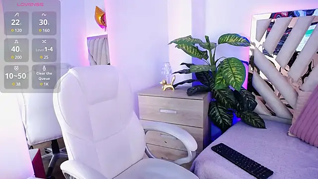 Snapshot of Camille_jhonson chatting on 02-02-25, 10:57 Camille jhonson online show from 02-02-25, 10:57