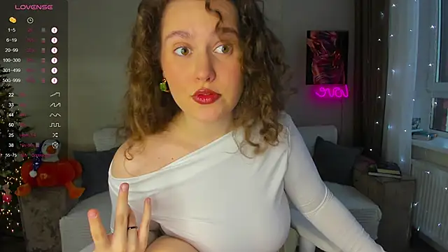 Snapshot of My_Emmy chatting on 12-31-24, 09:53 My Emmy online show from 12-31-24, 09:53