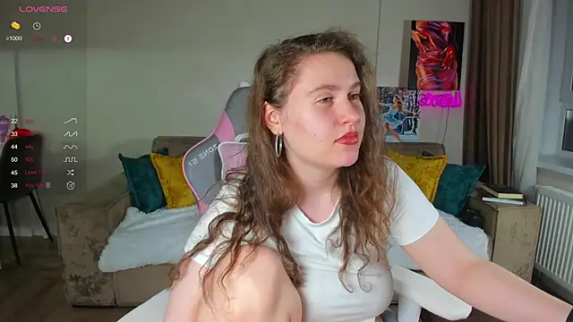 Snapshot of My_Emmy chatting on 02-22-25, 11:13 My Emmy online show from 02-22-25, 11:13