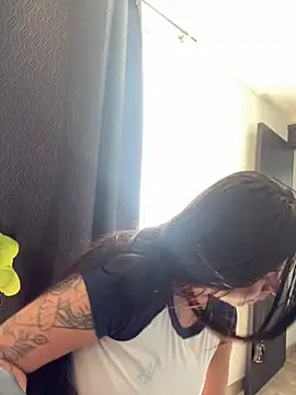 Devilsweet17 online show from 02-15-25, 04:34