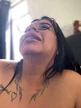 Devilsweet17 online show from 04-12-26, 02:22