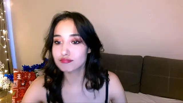 Snapshot of Li_noen chatting on 12-19-24, 08:56 Li noen online show from 12-19-24, 08:56