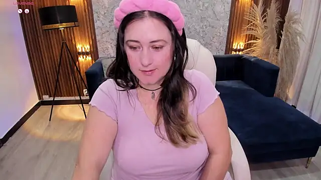 lenah smith online show from 09-17-25, 11:34