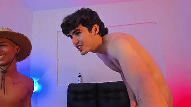 Snapshot of interracial_wallen chatting on 01-24-25, 05:10 interracial wallen online show from 01-24-25, 05:10