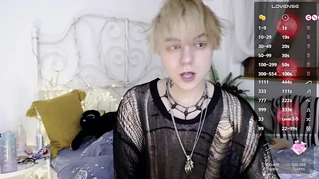 Snapshot of Yakhont chatting on 03-18-25, 06:15 Yakhont online show from 03-18-25, 06:15