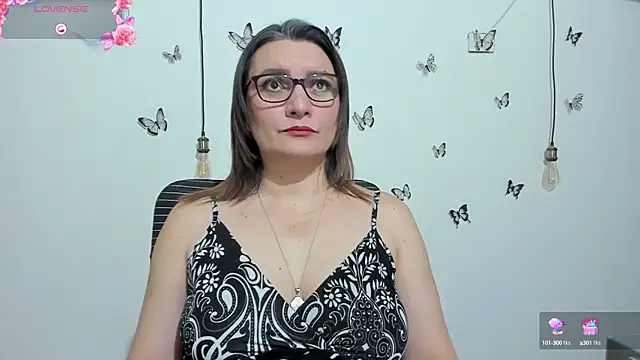 Amie Adams82  online show from 09-26-25, 06:56