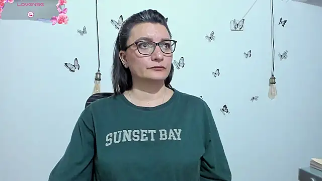 Amie Adams82  online show from 12-05-25, 06:26