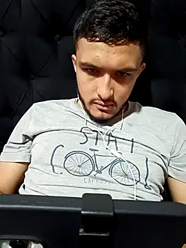 Snapshot of mosmar_20 chatting on 11-24-25, 07:57 mosmar 20 online show from 11-24-25, 07:57