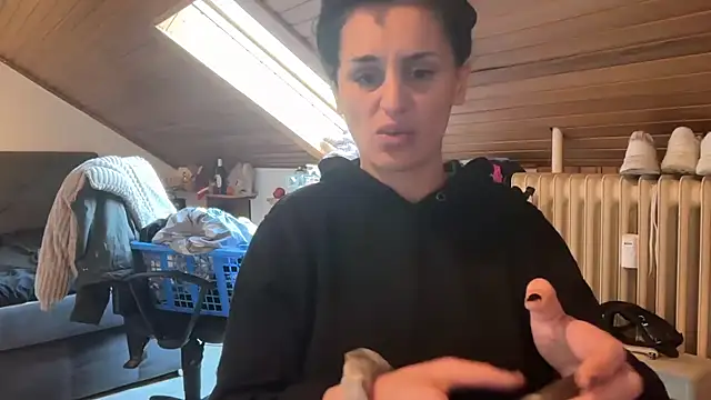 JeSuisUnTapin online show from 03-15-26, 01:17