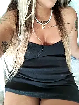 Snapshot of perolaar chatting on 03-06-25, 10:30 perolaar online show from 03-06-25, 10:30