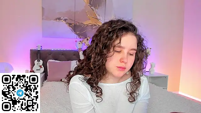 Ariella Sol online show from 12-18-24, 04:20