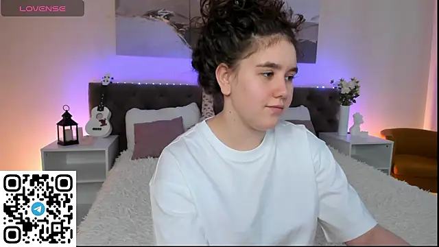 Ariella Sol online show from 01-28-25, 04:18