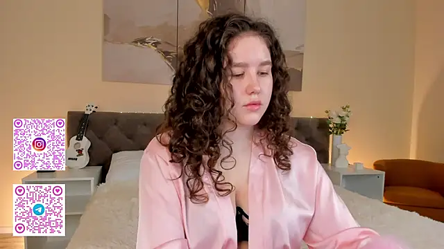 Ariella Sol online show from 09-17-25, 07:32