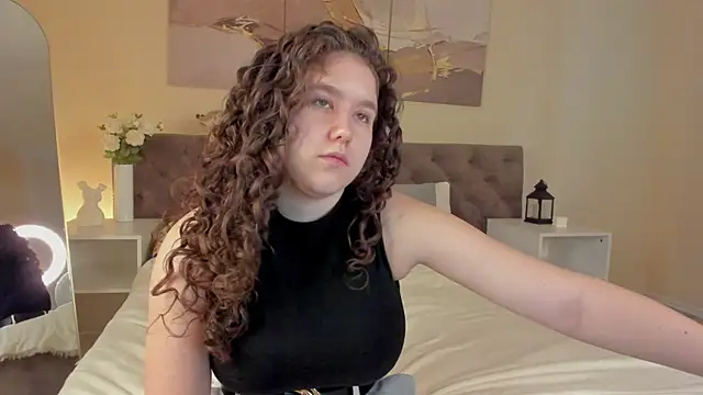 Snapshot of Ariella_Sol chatting on 07-08-26, 01:32 Ariella Sol online show from 07-08-26, 01:32
