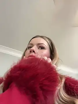 LoveShae  online show from 12-18-24, 08:14