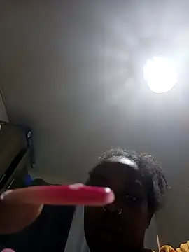 Snapshot of pretty-eyes23 chatting on 01-06-26, 08:07 pretty-eyes23 online show from 01-06-26, 08:07