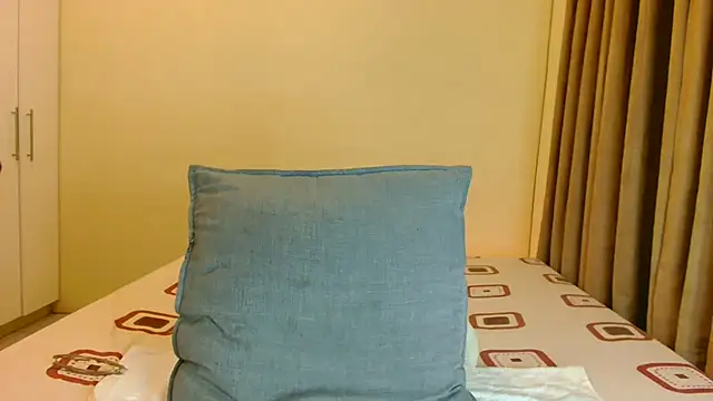 Snapshot of ALEXABOUJEE95 chatting on 03-12-25, 02:52 ALEXABOUJEE95 online show from 03-12-25, 02:52