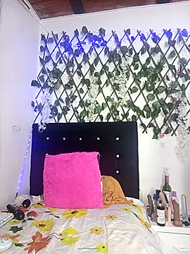 any mour online show from 09-12-25, 11:04