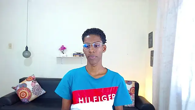 maiki18  online show from 01-23-25, 07:29