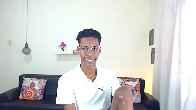 maiki18  online show from 01-27-25, 07:46