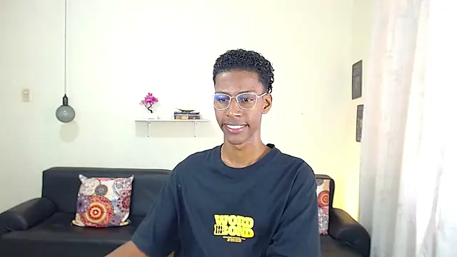 maiki18  online show from 02-01-25, 01:41