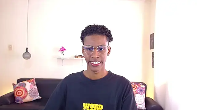 maiki18  online show from 03-01-25, 01:51