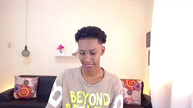 maiki18  online show from 03-05-25, 01:50