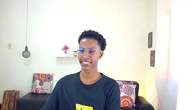 maiki18  online show from 03-07-25, 07:49