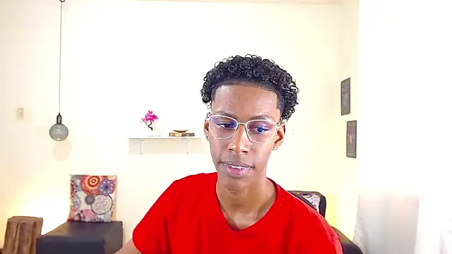 maiki18  online show from 03-17-25, 07:58