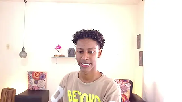 maiki18  online show from 03-22-25, 01:41