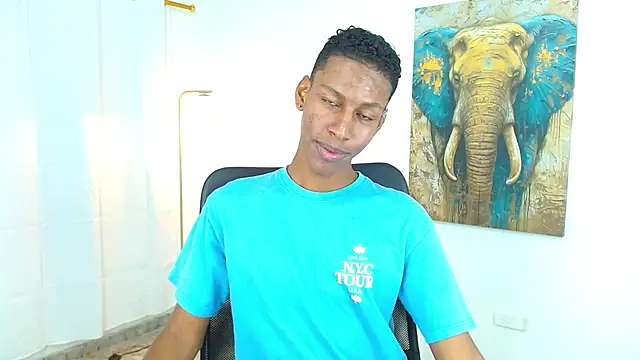 maiki18  online show from 09-18-25, 08:44