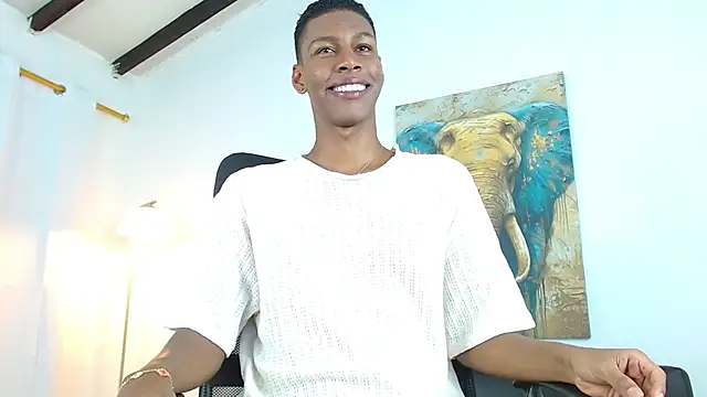 maiki18  online show from 11-14-25, 08:40