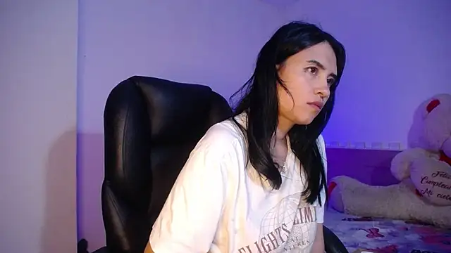 Snapshot of keelly_richaardson1 chatting on 01-06-25, 10:47 keelly richaardson1 online show from 01-06-25, 10:47