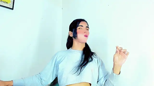 Snapshot of hannabigdirty chatting on 01-19-25, 02:17 hannabigdirty online show from 01-19-25, 02:17