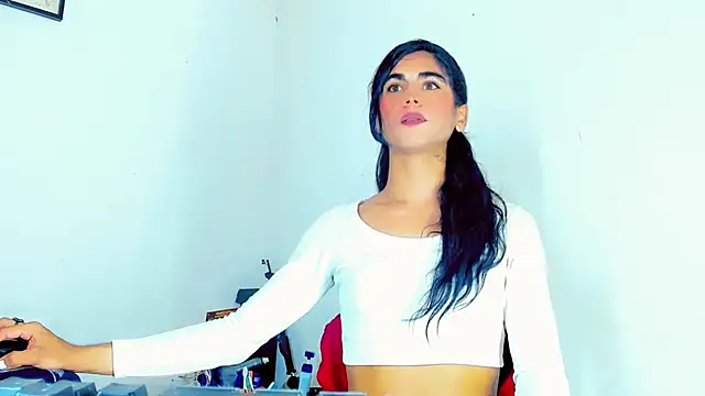 Snapshot of hannabigdirty chatting on 02-04-25, 02:39 hannabigdirty online show from 02-04-25, 02:39