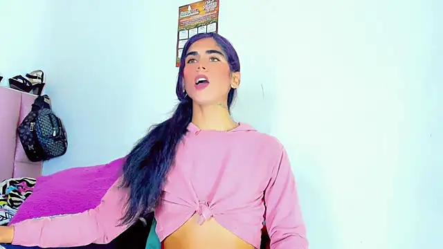 Snapshot of hannabigdirty chatting on 03-05-25, 01:06 hannabigdirty online show from 03-05-25, 01:06