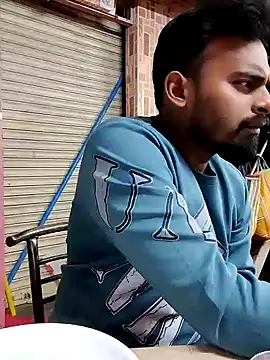 Snapshot of rayhan085 chatting on 12-25-24, 04:11 rayhan085 online show from 12-25-24, 04:11