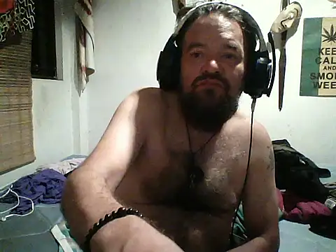 Snapshot of LECHEBALLS chatting on 10-19-25, 03:40 LECHEBALLS online show from 10-19-25, 03:40