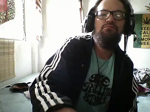 Snapshot of LECHEBALLS chatting on 10-19-25, 06:08 LECHEBALLS online show from 10-19-25, 06:08