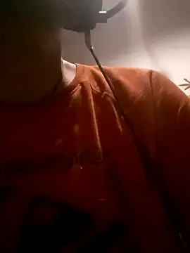 Snapshot of LECHEBALLS chatting on 11-03-25, 03:30 LECHEBALLS online show from 11-03-25, 03:30