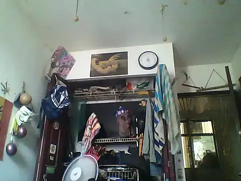 Snapshot of LECHEBALLS chatting on 05-05-26, 05:21 LECHEBALLS online show from 05-05-26, 05:21