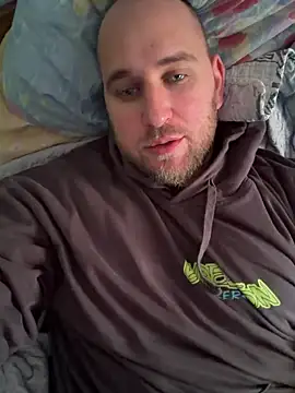 Snapshot of aronion123 chatting on 06-19-26, 03:27 aronion123 online show from 06-19-26, 03:27