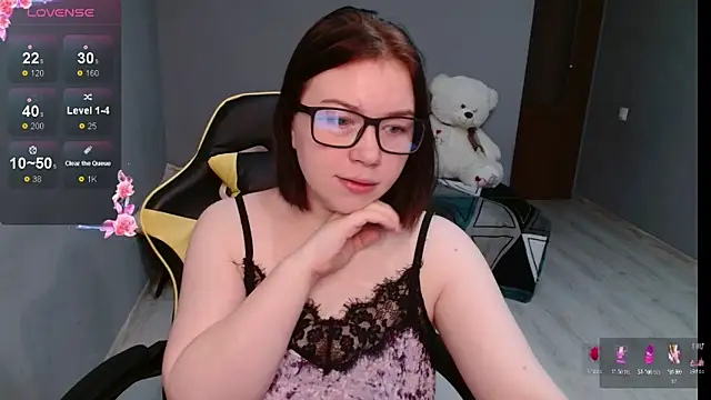 Snapshot of Emily_Amorre chatting on 09-22-25, 01:07 Emily Amorre online show from 09-22-25, 01:07