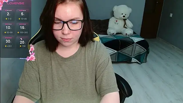 Snapshot of Emily_Amorre chatting on 11-04-25, 05:01 Emily Amorre online show from 11-04-25, 05:01