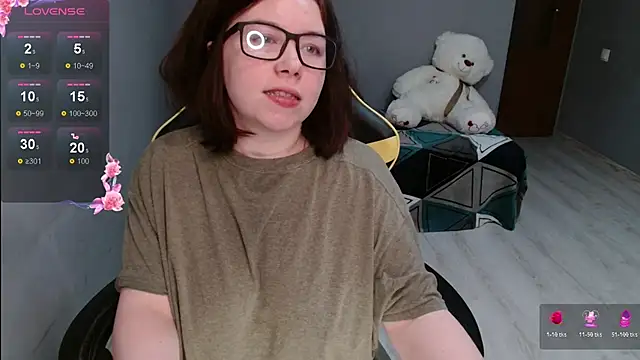 Snapshot of Emily_Amorre chatting on 11-07-25, 04:51 Emily Amorre online show from 11-07-25, 04:51